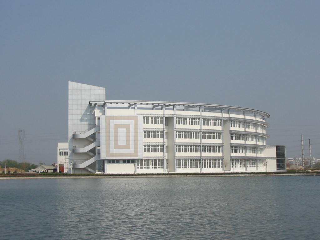 1-201116102FEI.jpg